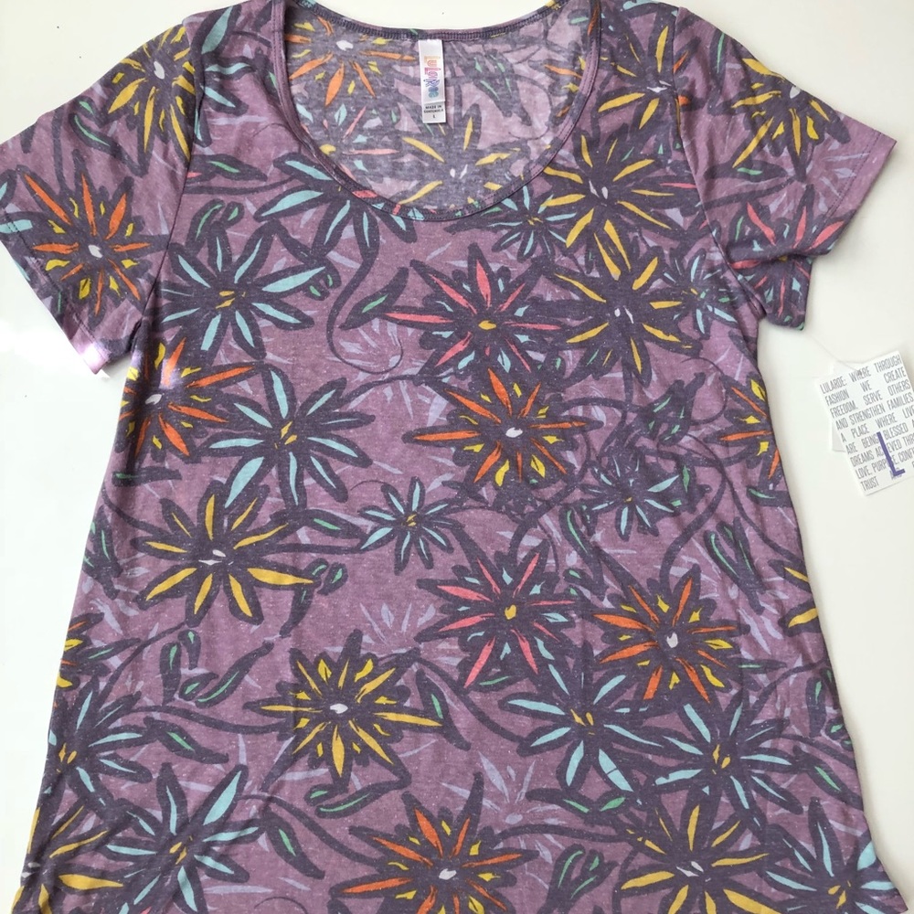 Lularoe Classic Tee♥️